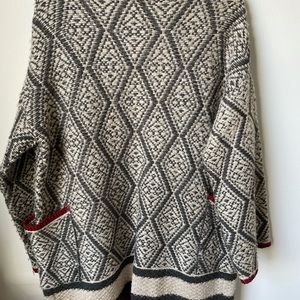 Zara knit sweater cardigan Size M.